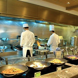 1. 廚具移至外場現烹 1. 廚具移至外場現烹