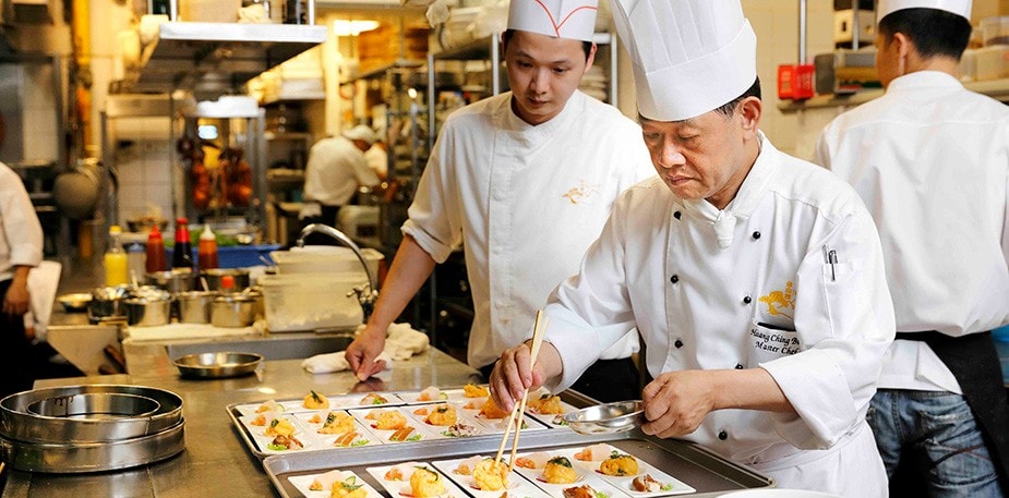 南譚譚家宴大師黃清標，跨海親授譚府菜色精髓