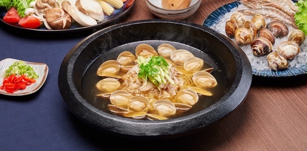 海味滿滿的酸菜蛤蠣鍋,作法只需前置備、提鮮、成鍋三步驟。 海味滿滿的酸菜蛤蠣鍋,作法只需前置備、提鮮、成鍋三步驟。