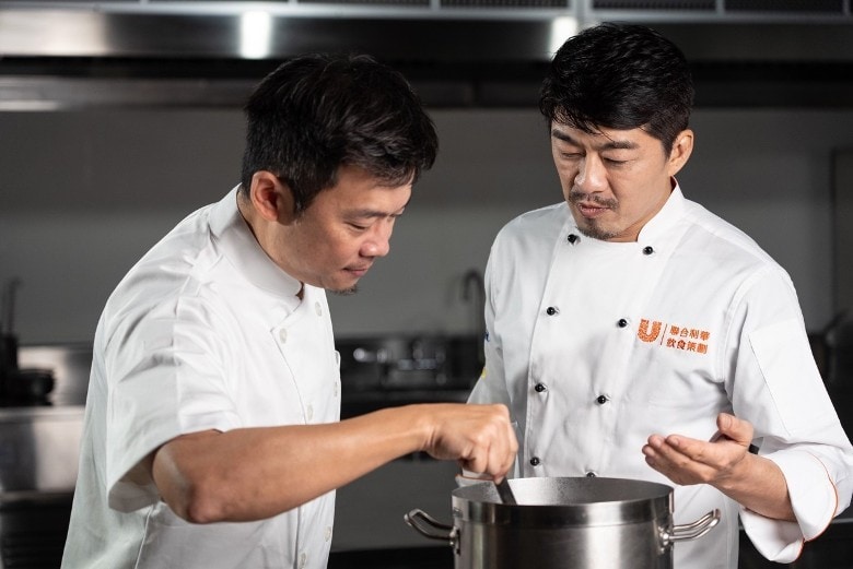 聯合利華飲食策劃由專業廚師團隊提供顧問服務,也可針對火鍋業者與店面型態需求,提供客製化解決方案 聯合利華飲食策劃由專業廚師團隊提供顧問服務,也可針對火鍋業者與店面型態需求,提供客製化解決方案