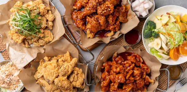 韓式炸雞不僅適合分食與聚會情境，也具備外帶與外送的便利性。