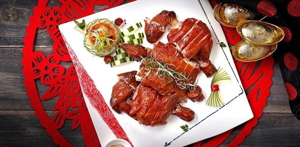 脆皮雞,雞皮更加酥脆,肉質多汁,廣受食客歡迎。 脆皮雞,雞皮更加酥脆,肉質多汁,廣受食客歡迎。