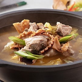 料理示範:酸菜石鮔排骨鍋 料理示範:酸菜石鮔排骨鍋