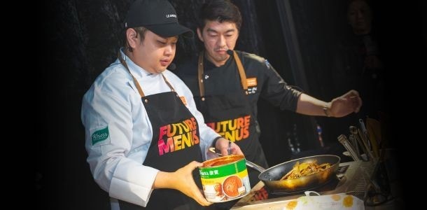 受聯合利華飲食策(UFS)之邀,料理狂人尹男老首度來台獻藝,並以未來菜單3大趨勢為靈感展示3道獨創料理。 受聯合利華飲食策(UFS)之邀,料理狂人尹男老首度來台獻藝,並以未來菜單3大趨勢為靈感展示3道獨創料理。