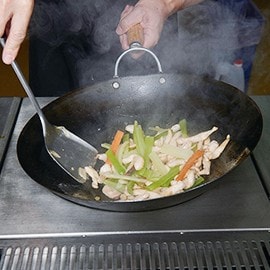 步驟4:炒製 步驟4:炒製