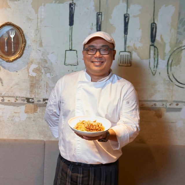 老食譜新靈感:台灣食材演繹傳統義式魚子麵—請請餐廳主廚李敦立 老食譜新靈感:台灣食材演繹傳統義式魚子麵—請請餐廳主廚李敦立