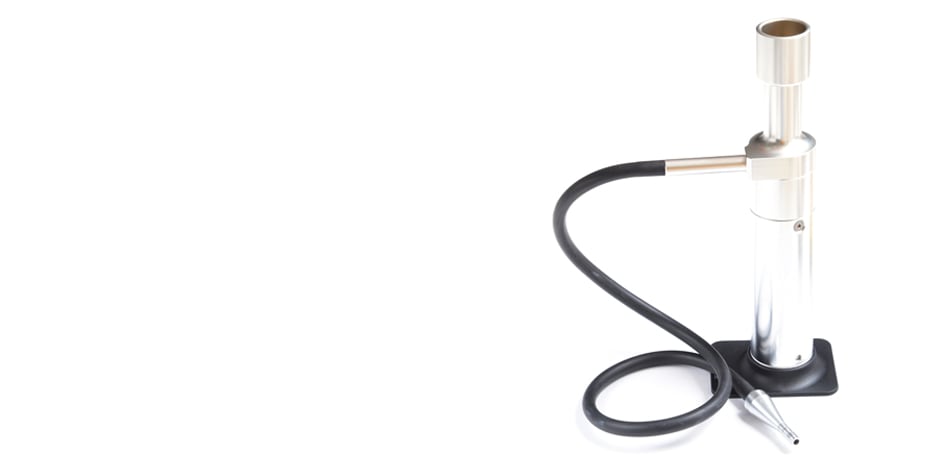 電動煙燻器上好菜 ，縮減煙燻時間增添風味