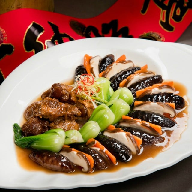 每週大廚上菜:紅燒烏參燴虎掌 每週大廚上菜:紅燒烏參燴虎掌