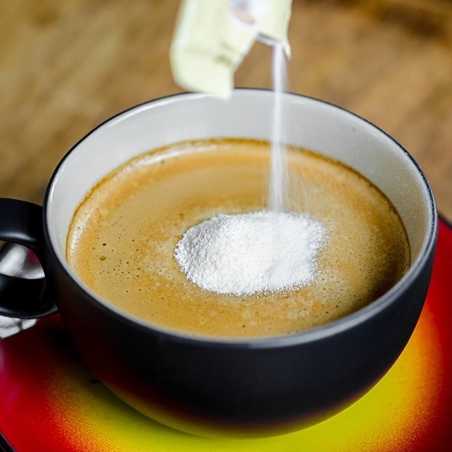 過期奶精改標再賣，黑心產品流入飲料餐飲店