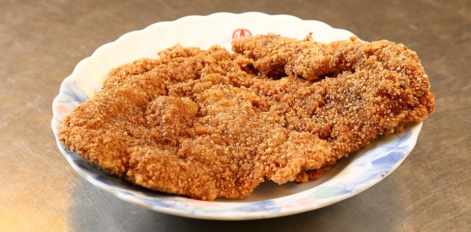 炸雞連鎖店使用過期原料，停業並挨罰