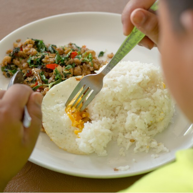 【食在新聞】營養午餐出包 開罰停止供餐