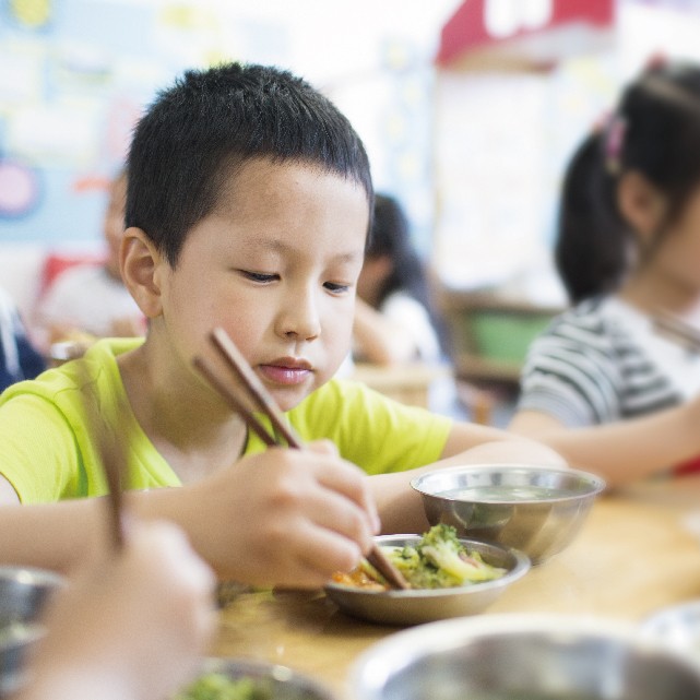 【食在新聞】中市驗校園團膳 違規廠商開罰