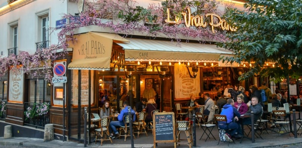 Neo Bistro 風潮始於 1990-2000 年代的巴黎，一群年輕主廚開始在街區開設小餐館。