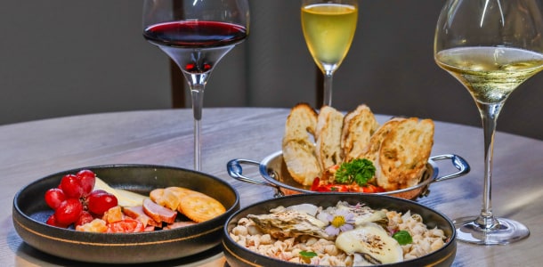 能夠開出概念完整並與餐點完美搭配的酒單，是新派餐酒館重中之重的要點。