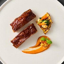 烤豬肋排佐鳯梨莎莎醬、鳳梨羅曼斯可醬 烤豬肋排佐鳯梨莎莎醬、鳳梨羅曼斯可醬