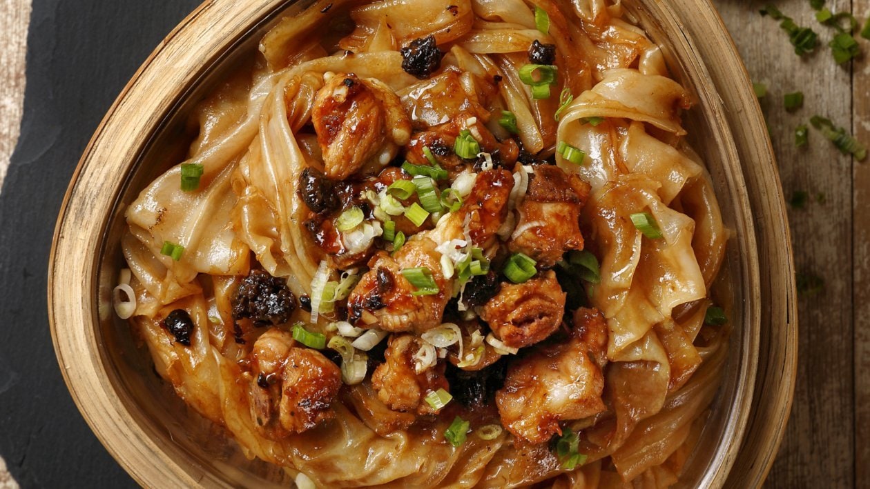 辣椒餅豉汁蒸肉排搭配陳村粉