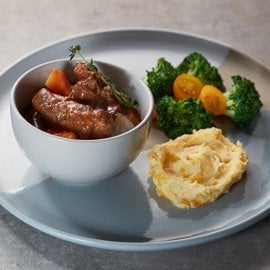 紅酒燴牛肋條配南瓜薯泥