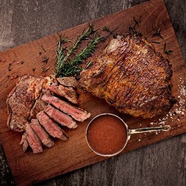 紅酒獵人醬汁搭配爐烤牛肉 紅酒獵人醬汁搭配爐烤牛肉