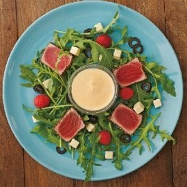 鮪魚芝士沙拉佐西班牙風味布鲁奶酪柑橘醬 鮪魚芝士沙拉佐西班牙風味布鲁奶酪柑橘醬