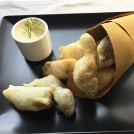 黃金朝鮮薊佐地中海式醬汁